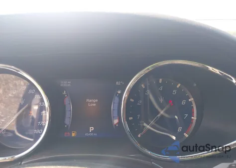 2014 Maserati Quattroporte S Q4 z USA, uszkodzony, nr VIN ZAM56RRAXE1116842